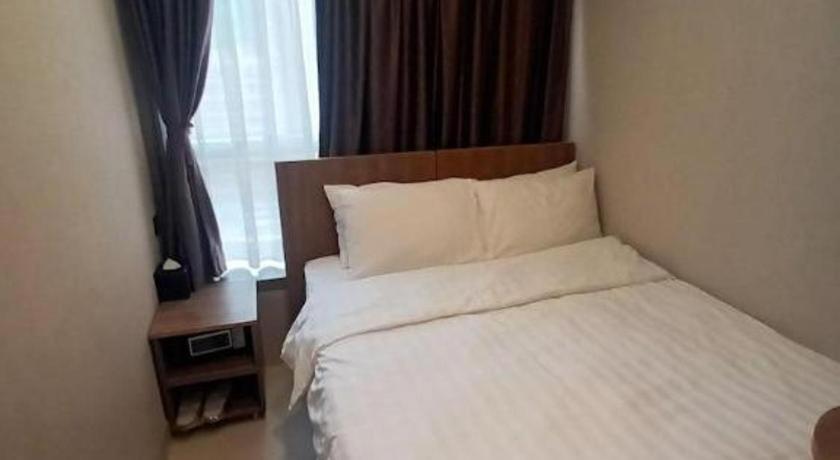 We Hotel Kowloon Hong Kong Exterior photo