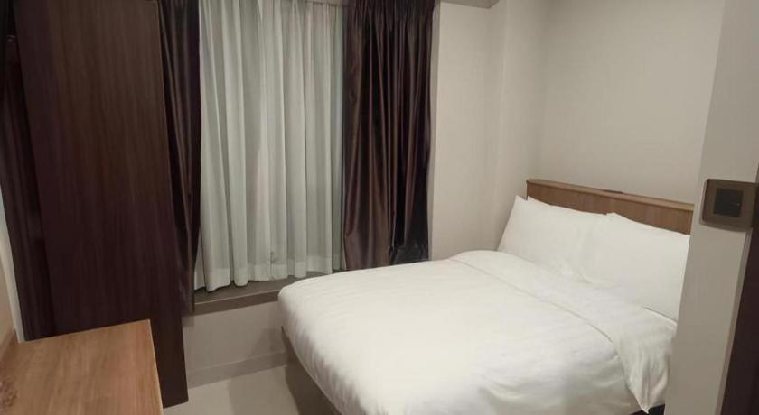 We Hotel Kowloon Hong Kong Exterior photo