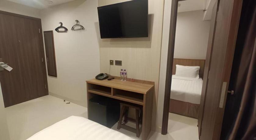 We Hotel Kowloon Hong Kong Exterior photo